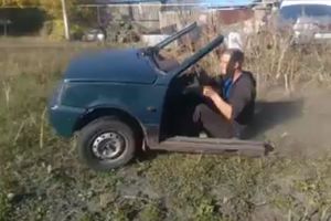 AKO PROĐE TEHNIČKI, PLAĆA POLA REGISTRACIJE: Rus dokazao da vam NE TREBA CEO AUTOMOBIL da biste vozili! (VIDEO)