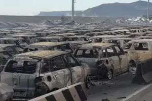 STOTINE LUKSUZNIH AUTOMOBILA IZGORELE U ITALIJI: Nova novcata vozila pretvorena u spaljene olupine! Stradala i kola iz Srbije! (VIDEO)