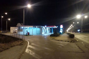 GORELA DEPONIJA: Vatrogasci ugasili požar blizu benzinske pumpe u Nišu