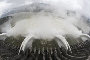 KINESKO ČUDO KOJE USPORAVA ROTACIJU ZEMLJE: Pogledajte kako izgleda hidroelektrana zbog koje je potopljeno 13 gradova i 1.600 sela (FOTO, VIDEO)