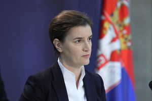 PREMIJERKA BRNABIĆ: Važno ukidanje taksi, ali Haradinaju se ne može verovati