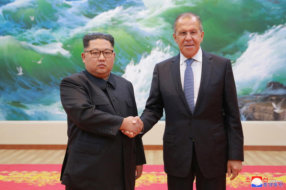 KREMLJ NE MOŽE DA DOČEKA: Nadamo se da će Kim Džong-un da poseti Rusiju sledeće godine
