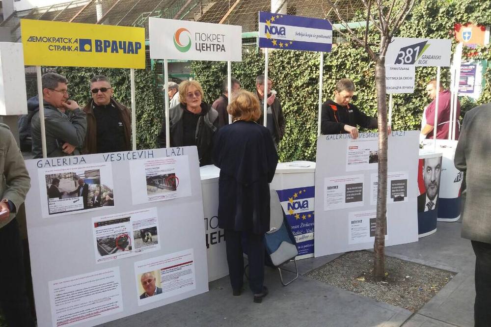AKCIJA NA TRGU SOJE JOVANOVIĆ: Nova stranka, DS i  Pokret centra podsećaju na obećanje rekonstrukcije Kalenić pijace (FOTO)