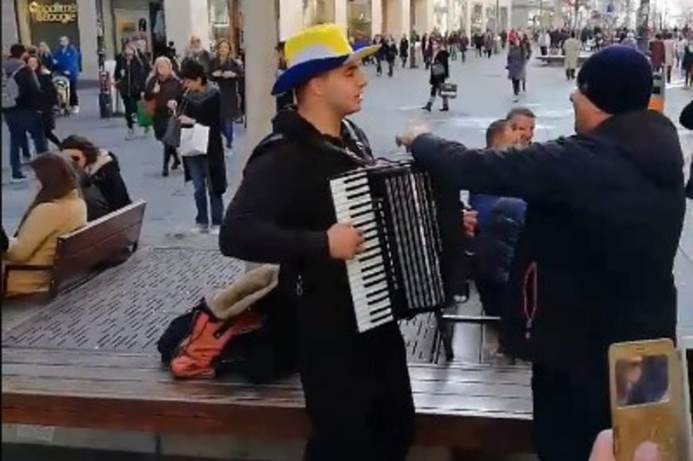 BOSANAC RAZVUKAO HARMONIKU U CENTRU BEČA I ODUŠEVIO AUSTRIJANCE: Vesela atmosfera uoči utakmice dve reprezentacije u Ligi nacija! (VIDEO)