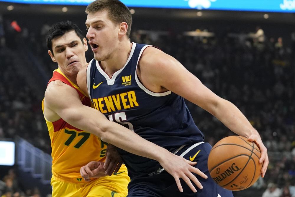 JOKIĆ BLISTAO, DENVER IZGUBIO: Novi poraz Nagetsa! Janis vodio Milvoki do trijumfa (VIDEO)