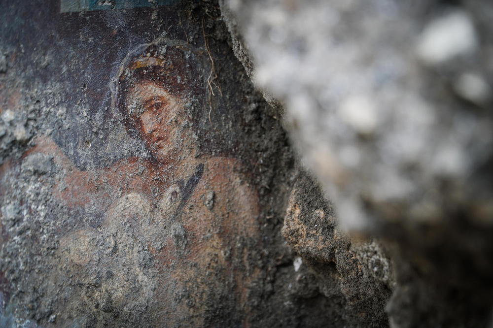 OVAKO JE IZGLEDALA PORNOGRAFIJA U ANTIČKO DOBA: Erotska scena rimskog boga i kraljice Sparte na fresci iz Pompeje (FOTO 18+)