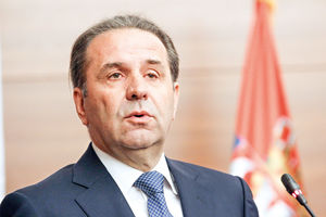 MINISTAR LJAJIĆ: Ne smemo da čekamo da nam rode vrate Kosovo