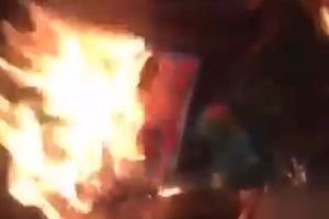 DIVLJAŠTVO ALBANACA U PRIŠTINI: Policija uhapsila nekoliko građana koji su palili srpske proizvode