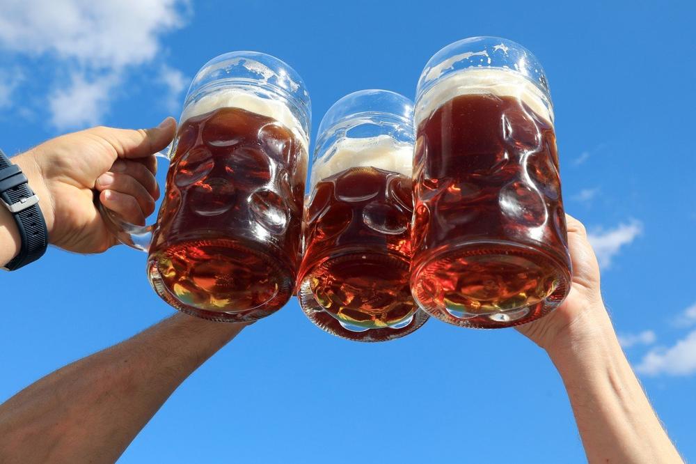 SRBIJA NA PUTU DA POSTANE UVOZNIK PIVA: Prošle godine  bili smo druga zemlja van EU po količini uvezenog piva!