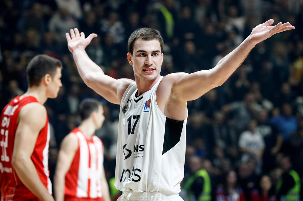 DOK SE SPREKULIŠE O NOVOM DOLASKU U HUMSKU: Strahinja Gavrilović napustio Partizan