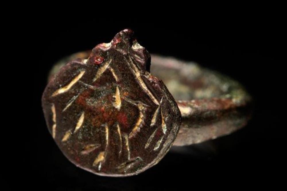 OTKRIVEN PRSTEN PONTIJA PILATA: Relikvija pronađena 60-tih godina, ali je natpis dešifrovan tek skoro