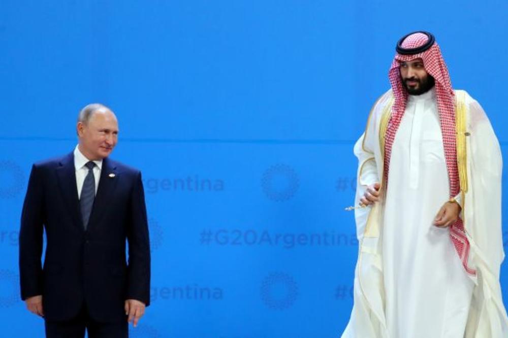 PUTINE, BACI PET: Pozdrav saudijskog prestolonaslednika i ruskog predsednika nije baš DRŽAVNIČKI (VIDEO)