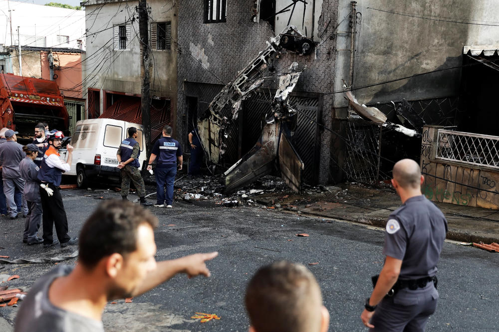 TRAGEDIJA U BRAZILU: Mali avion se srušio na kuće, ima mrtvih i povređenih! (FOTO, VIDEO)