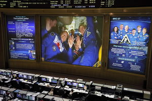USPEŠAN LET U SVEMIR: Sojuz bezbedno pristao na Međunarodnu kosmičku stanicu! (FOTO)