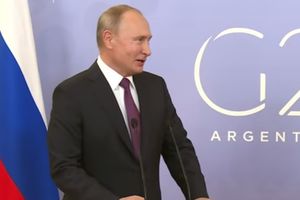 AMERIČKA PODMORNICA ULAZI U RUSKU BAZU I SPASAVA PUTINA? Ruski predsednik o holivudskom scenariju: Nema šanse! (VIDEO)