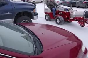 KAD NASTUPE ZIMSKE NEVOLJE: Ova sprava oduva sneg u sekundi! (VIDEO)