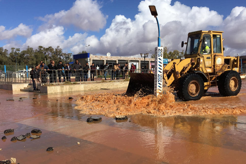 POTOP U LIBIJI: Voda dostigla metar i po, zatvoreni aerodrom i svi glavni putevi (FOTO)