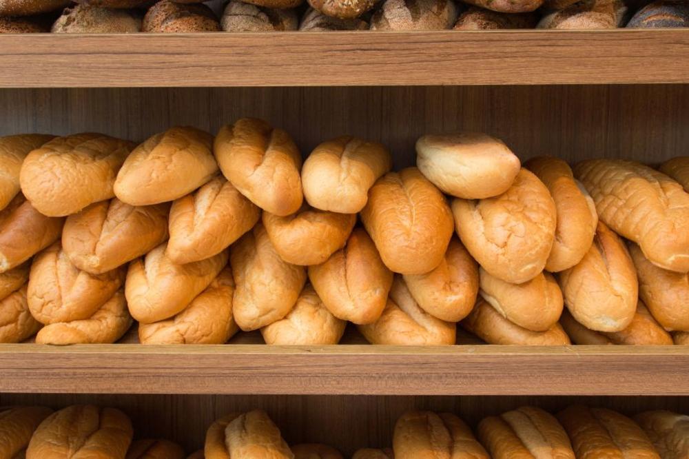 VLADA SRBIJE DANAS DONELA VAŽNU UREDBU: Cena hleba od brašna T-500 ograničena na 46 dinara u narednih 6 meseci