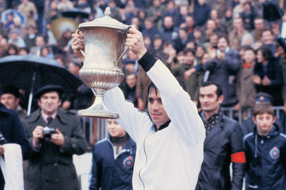 KAKO SU CRNO-BELI ISPISALI ISTORIJU: Na danšnji dan pre 40 godina Partizan je osvojio jedini evropski trofej! (FOTO)