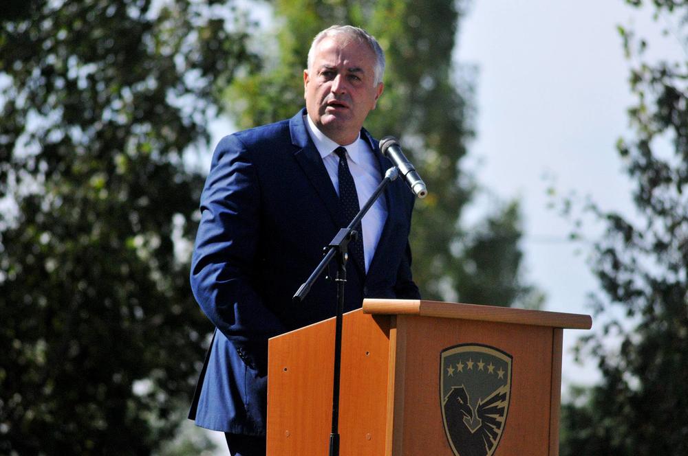 Rustem Beriša ministar vojni - bio član štaba operativne zone Dukađin - slovili za najsurovije zločince - komandant bio Ramuš Haradinaj