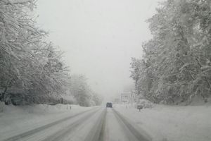 OPREZNO U VOŽNJI: Saobraćaj širom Srbije usporen zbog snega, nema zadržavanja na graničnim prelazima