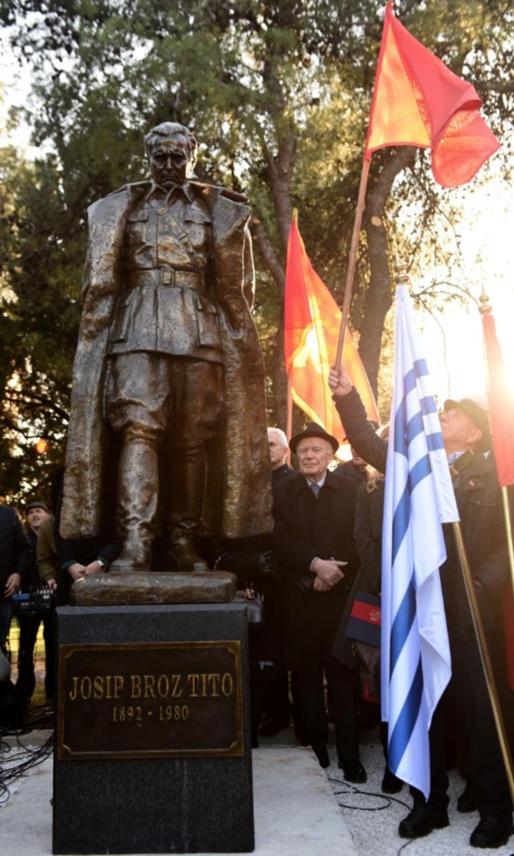 Svečano otkrivanje spomenika