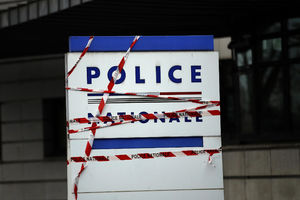 OPSADNO STANJE U LILU: Nađeni kanisteri puni benzina ispred bolnice, nastala PANIKA, policija intervenisala (FOTO)