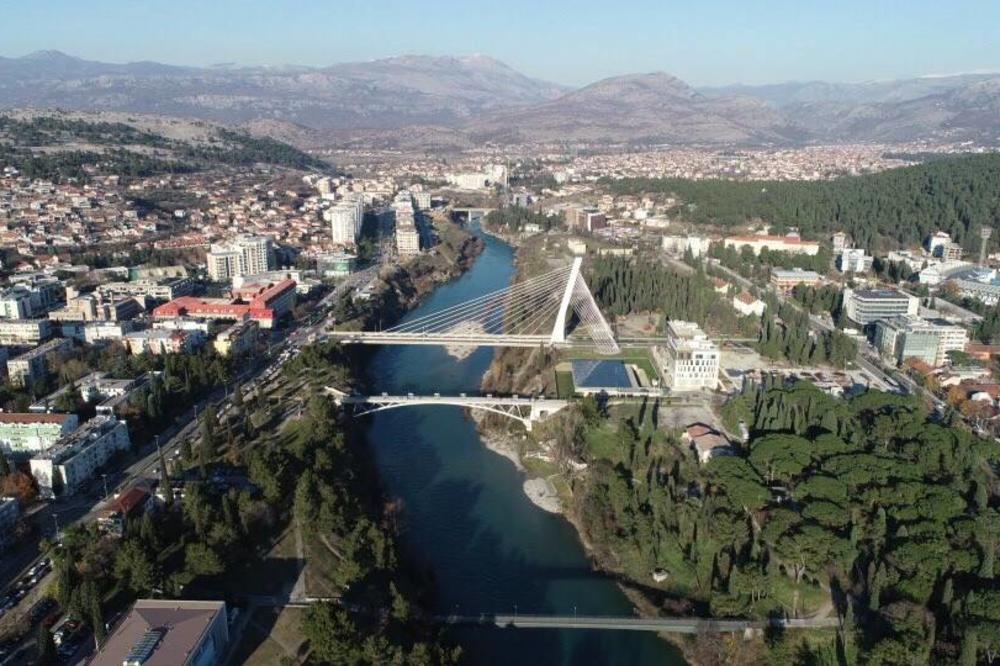 MILOVI ZA SRAMOTU NE ZNAJU: Crna Gora dozvolila ulaz sa tzv. Kosova, za Srbe RAMPU ne skidaju!