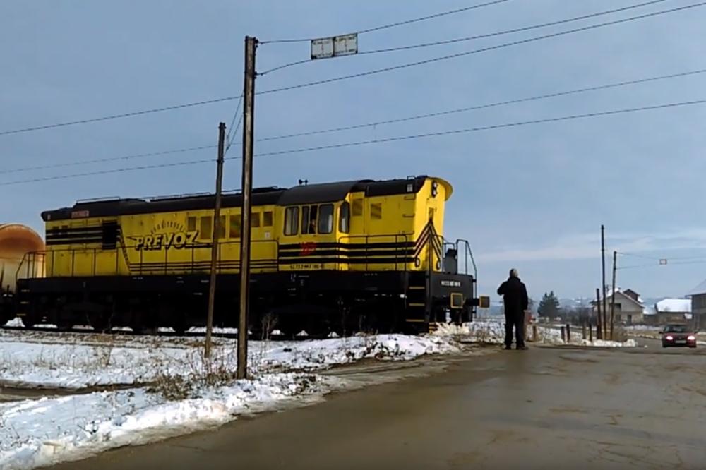 KASNO SE SETILI: Evo kako vozovi prelaze kobni prelaz kod Niša, dan posle tragične nesreće (KURIR TV)