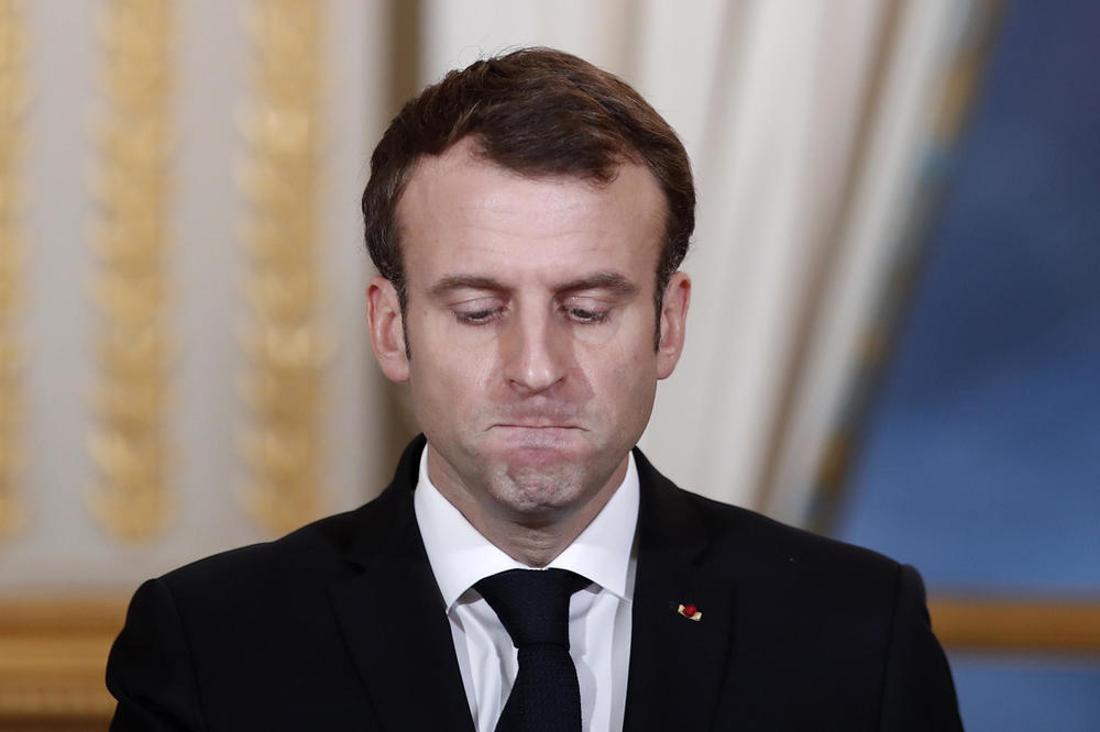 VIDOVITOG MAKRONA ISMEJALI NA TVITERU: Opšta sprdnja sa francuskim predsednikom jer se ništa od njegovih predviđanja za Francusku u 2018. NIJE OSTVARILO! (FOTO)