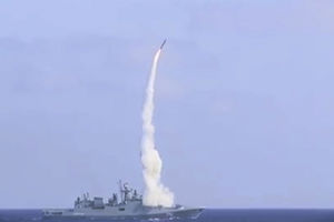 MISIJA USPEŠNO OBAVLJENA! Pobednički povratak ruske fregate Admiral Esen u Sevastopolj (VIDEO)