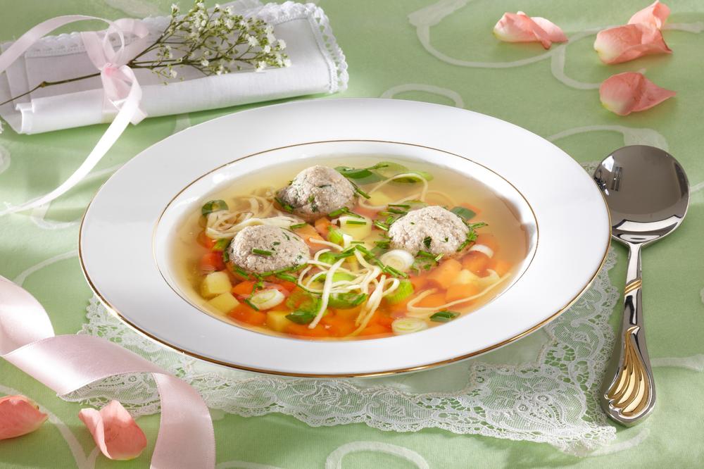 OVAKO ITALIJANI PRAVE KNDELE ZA SUPU: Osnovni sastojak je HLEB, a ukusnije su zbog SLANINE koja se dodaje (RECEPT)