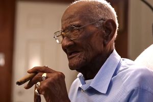 UMRO NAJSTARIJI AMERIKANAC: Živeo 113 godina, a njegov recept za dugovečnost ŠOKIRAO je sve! (FOTO, VIDEO)