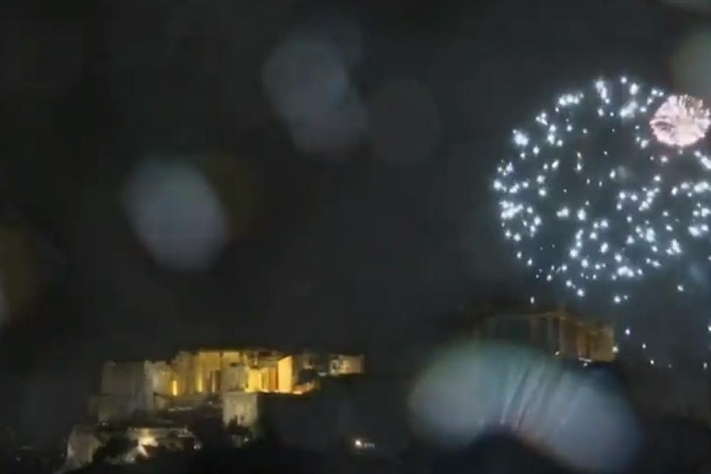 CEO SVET SLAVI: Nova godina je stigla i u Grčku! (FOTO, VIDEO)
