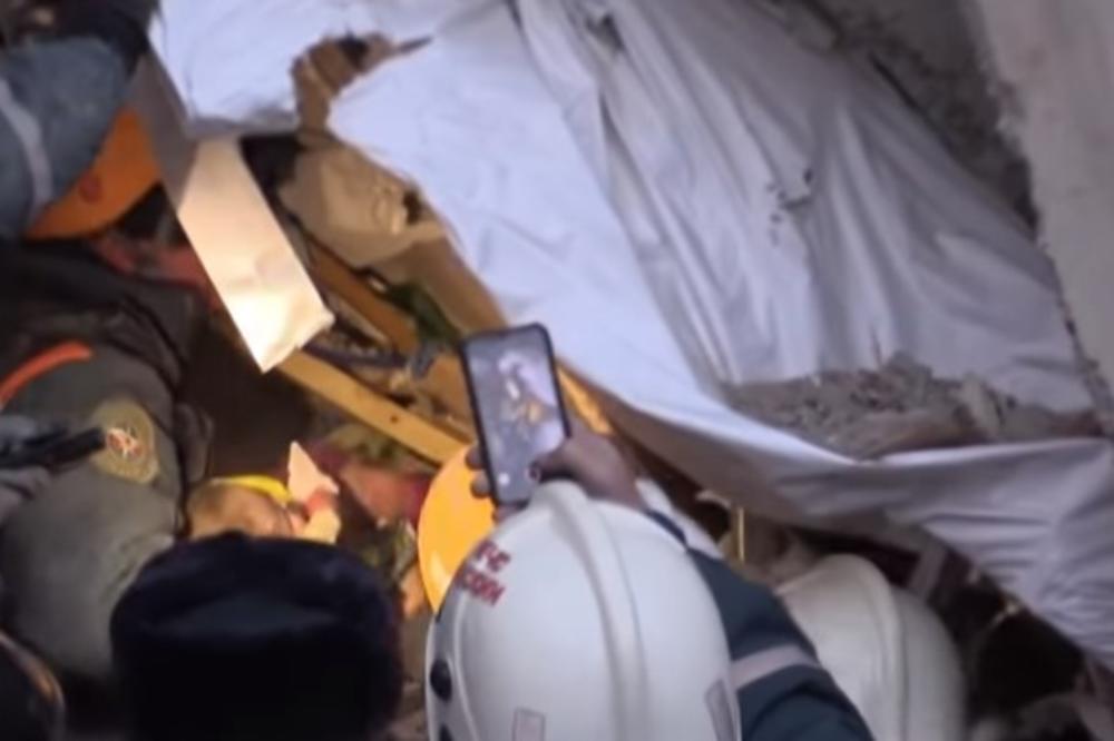 MALI RUS SE JUNAČKI BORI: Beba spasena iz ruševina u Magnitogorsku prebačena u Moskvu! (VIDEO)