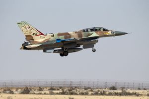 IZRAEL IZVRŠIO UDAR NA ALEPO: Napad izvršen rano jutros, međunarodni aerodrom oštećen i van funkcije