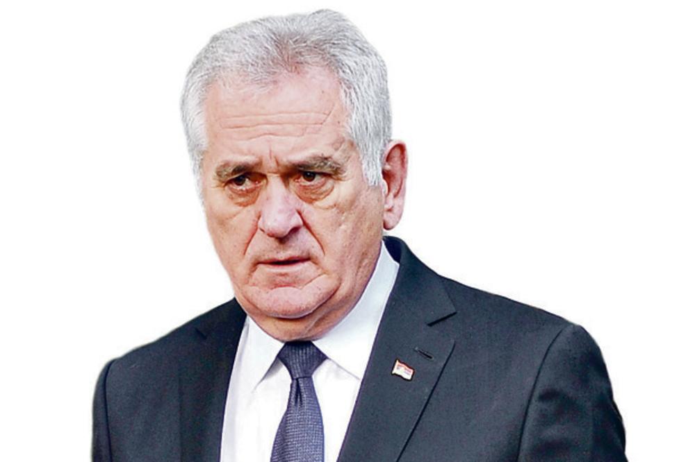 TOMA BIJE BITKU SA KORONOM: Bivši predsednik Srbije ima obostranu upalu pluća, iz bolnice poslao poruku DA SE NE PREDAJE
