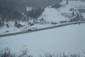 VELIKA MEĆAVA PRETI SELIMA NA PEŠTERU: Već je palo 40 cm snega, saobraćaj otežan! Trenutno je ledeno na MINUS 10 (FOTO)