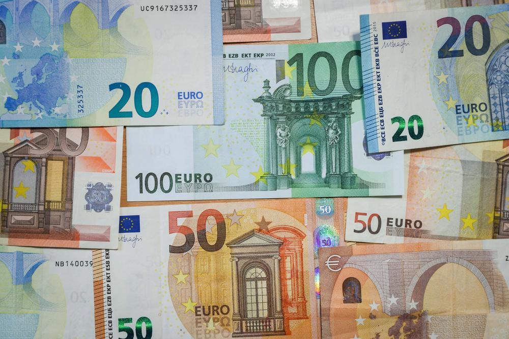 DINAR MIRUJE: 1 evro danas 118,47 po srednjem kursu