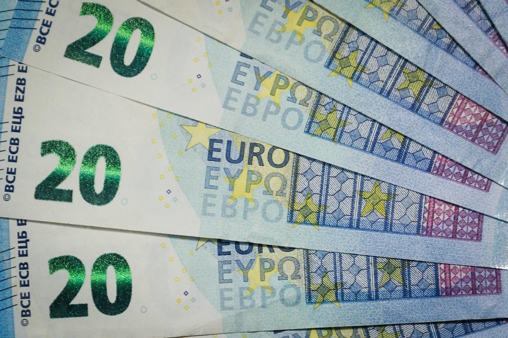 DINAR MIRUJE: Evro danas po srednjem kursu 118,15