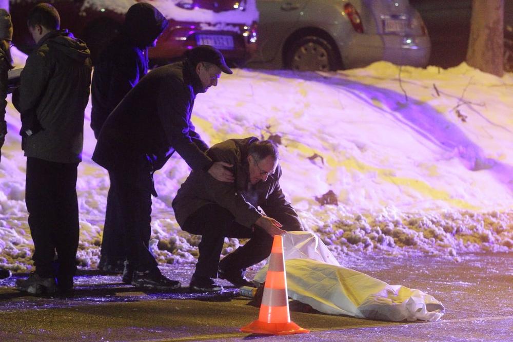 TRAGEDIJA U MIRIJEVU: Autom ubio staricu na pešačkom prelazu, od siline udara telo nesrećne žene ležalo je nekoliko metara od mesta nesreće (KURIR TV)