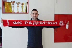 MERAKLIJE DOVELE TREĆE POJAČANJE: Marko Živković potpisao za Radnički iz Niša! (FOTO)