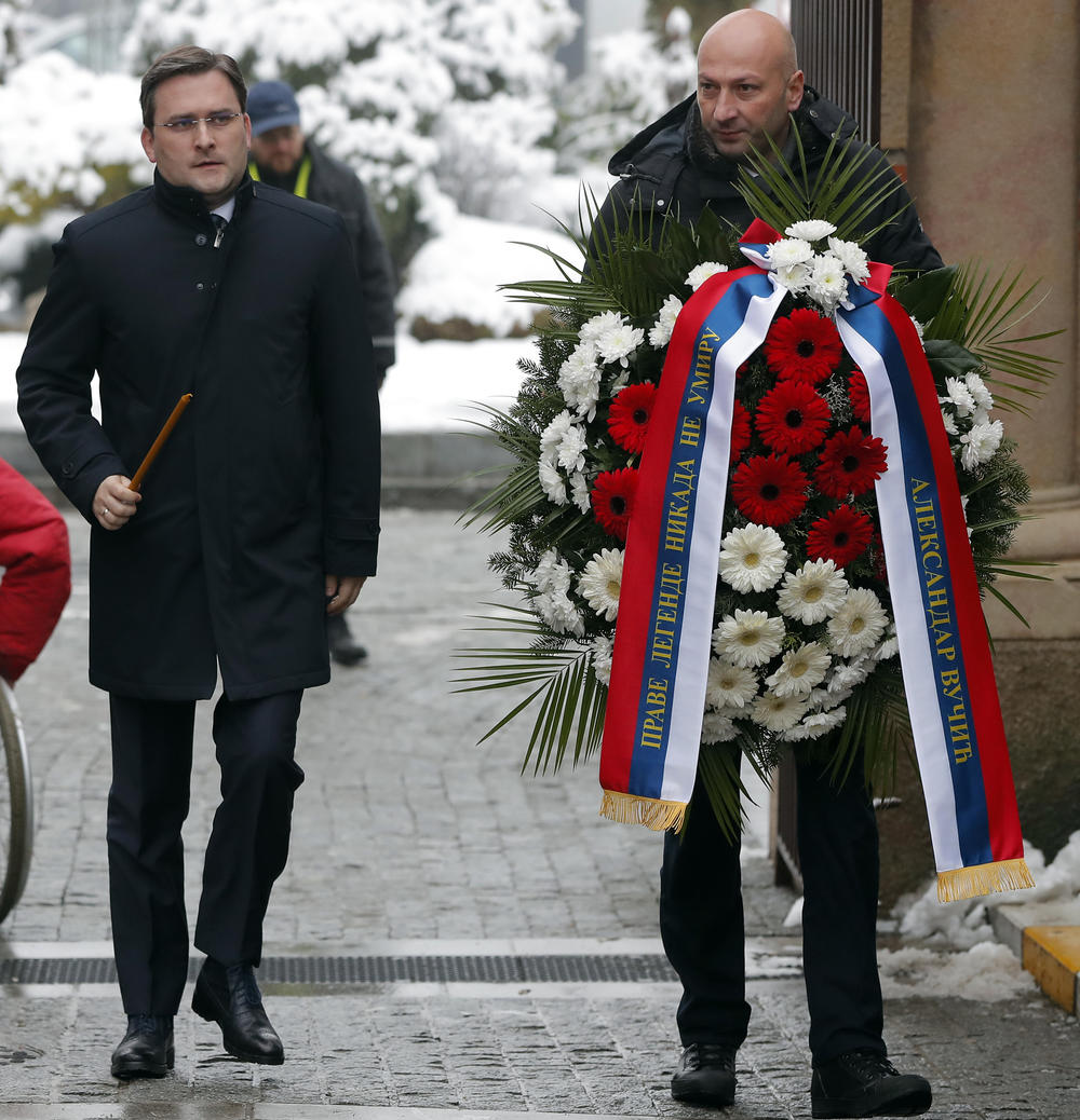 predsednik srbije poslao venac