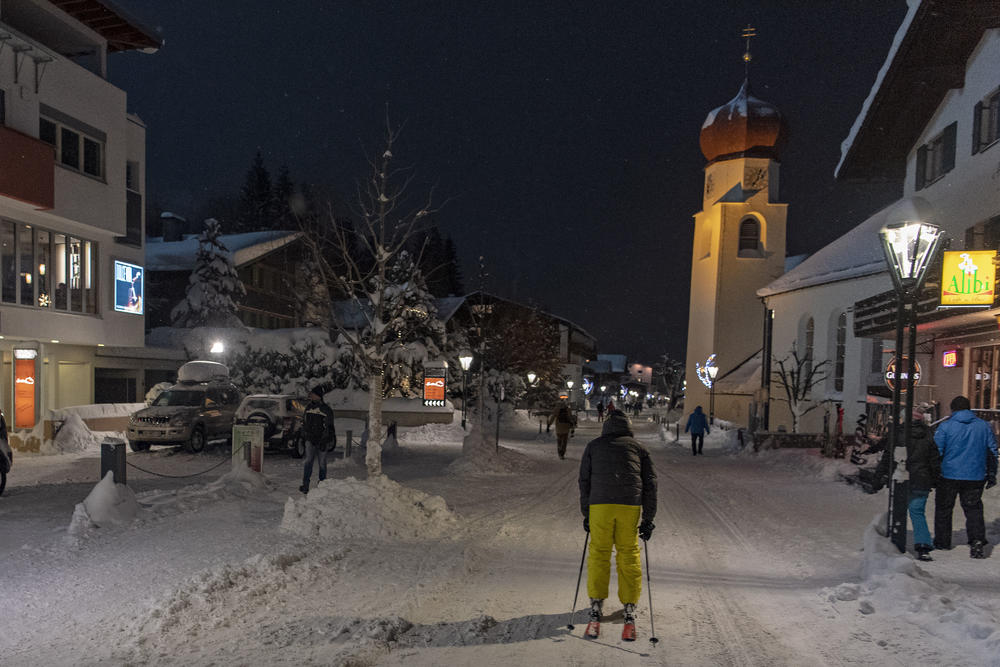 <p>Najmanje 16 ljudi poginulo je u nevremenu Å¡irom Evrope poslednjih nekoliko dana, a najviÅ¡e Å¾rtava odnele su lavine na Alpima.</p>