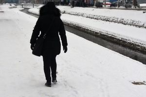 STIŽE NOVA LEDENA OPASNOST U SRBIJU! RHMZ upozorava: U ovim krajevima stiže ledena kiša i sneg do 20 cm!