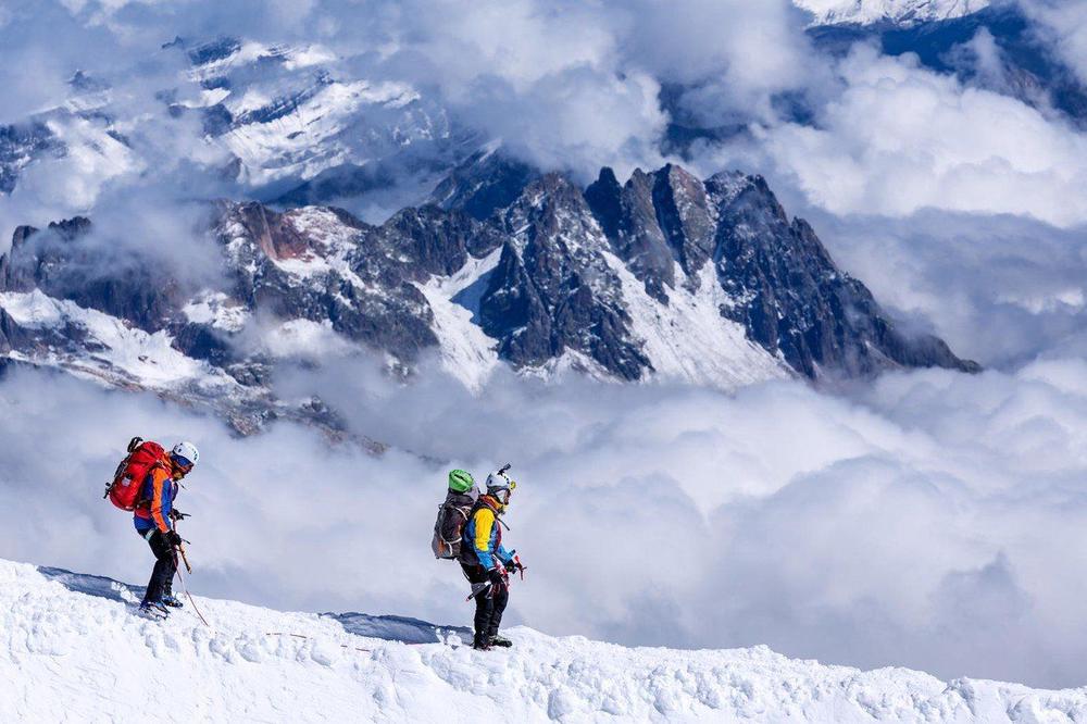 STRAŠNA LAVINA NA ALPIMA: Stradala 4 skijaša na zapadu Švajcarske