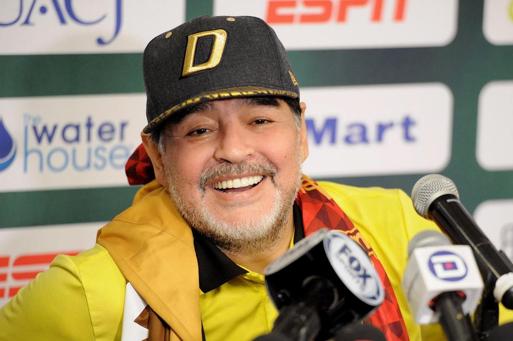 SLAVNI ARGENTINAC PUŠTEN IZ BOLNICE: Maradona operisan zbog unutrašnjeg krvarenja