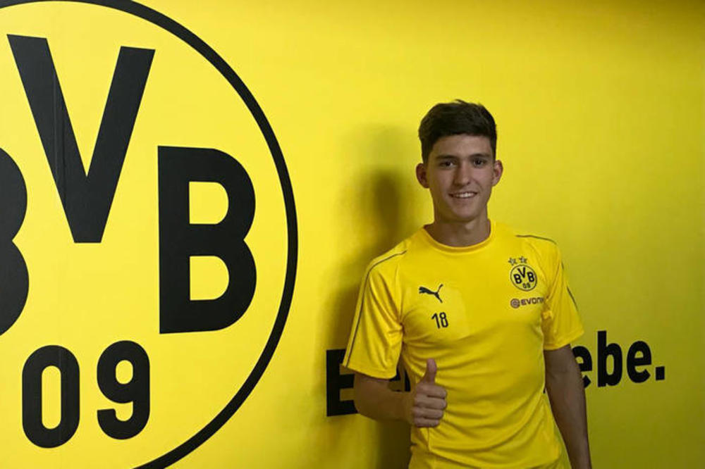 BORUSIJA SE POJAČALA IZ BOKE JUNIORS: Balerdi stigao u Dortmund za 15 miliona evra (VIDEO)