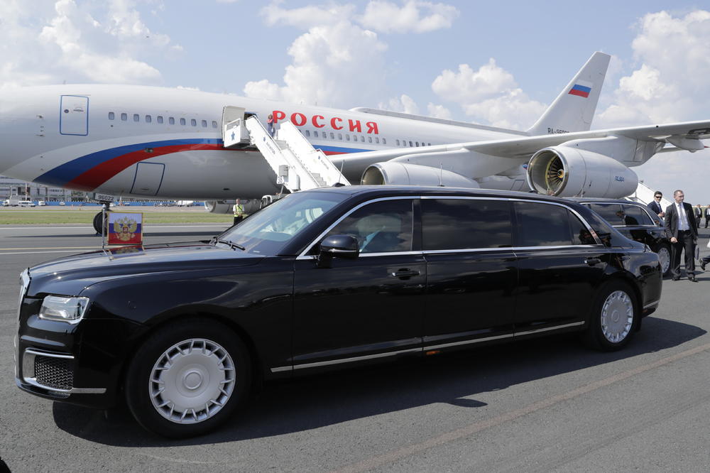 BLINDIRANA ZVER SPREMNA: Putina na aerodromu čeka njegova limuzina