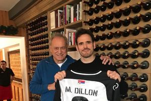 MET DILON U CRNO BELOM: VUČELIĆ američkom glumcu poklonio dres Partizana